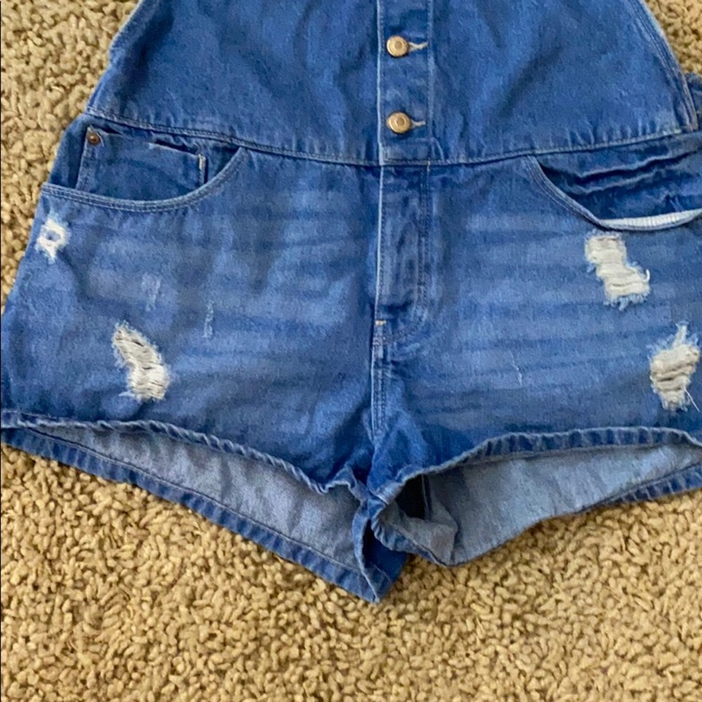 Zara - Picture 3 of 8